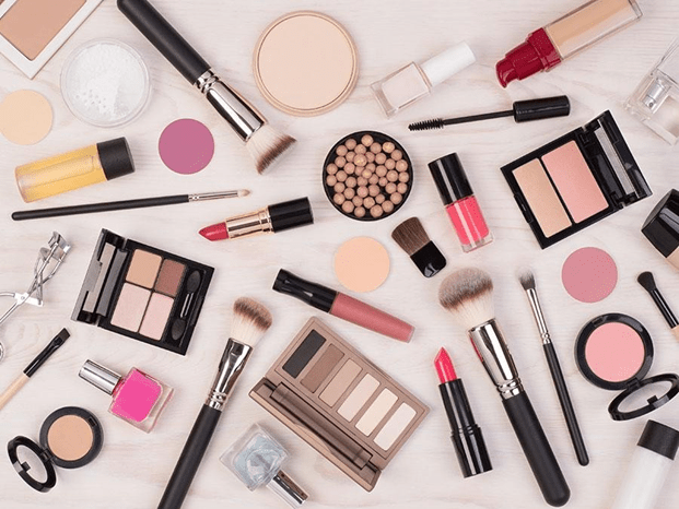 Breaking Down the Best Makeup Cosmetic Products for Everyday Use